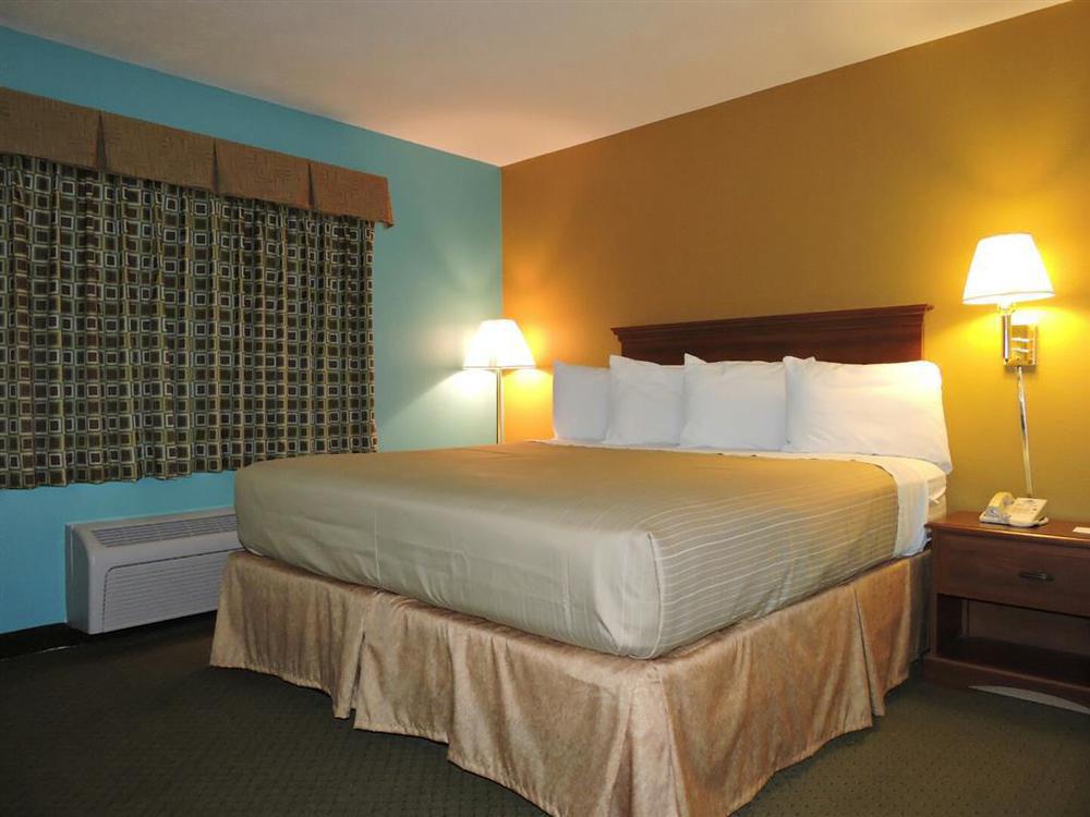 Americas Best Value Inn - Seymour Room photo