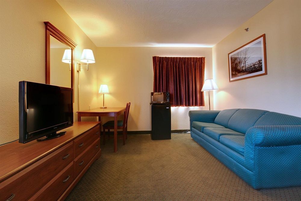 Americas Best Value Inn - Seymour Room photo
